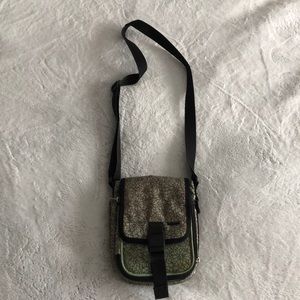 Columbia crossover purse!!